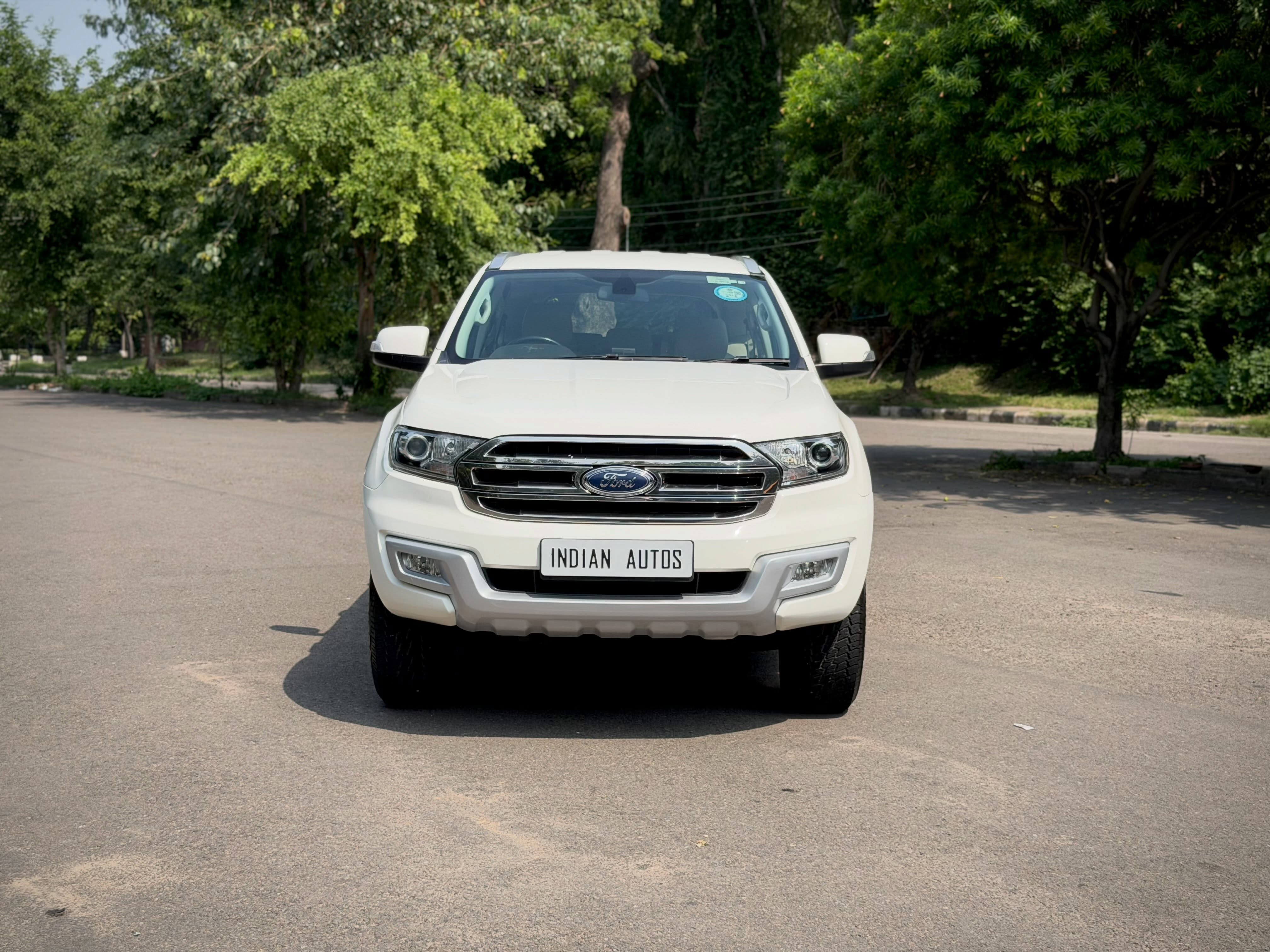 Ford Endeavour 2.2 4×2 Trend
